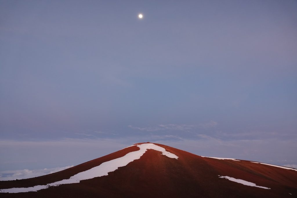 Moon over Mauna Kea (DSC08640)